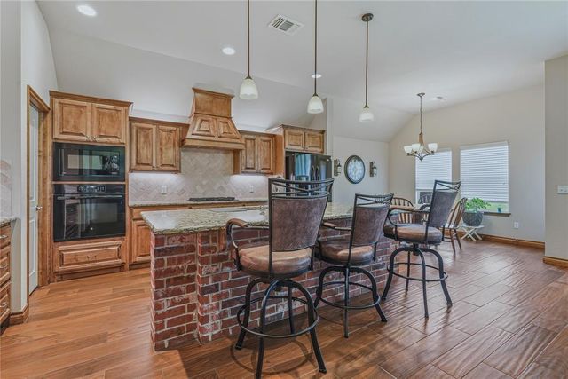 706 Sedona Drive, Norman, OK 73071