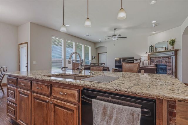 706 Sedona Drive, Norman, OK 73071