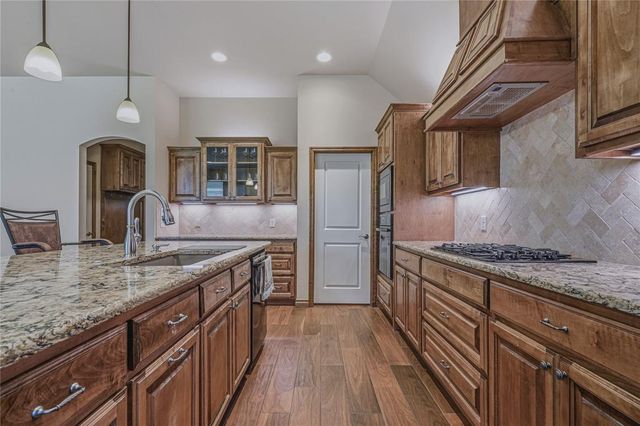 706 Sedona Drive, Norman, OK 73071