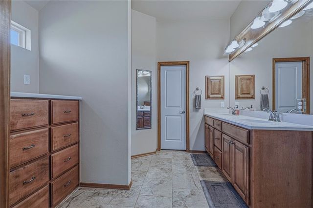 706 Sedona Drive, Norman, OK 73071