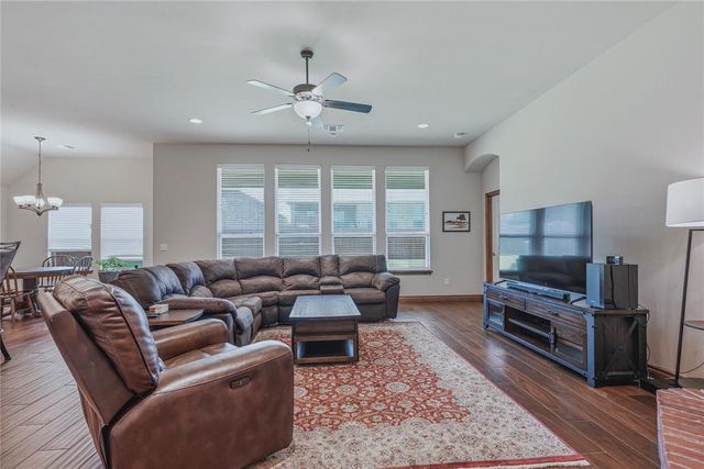 706 Sedona Drive, Norman, OK 73071