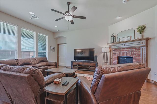 706 Sedona Drive, Norman, OK 73071
