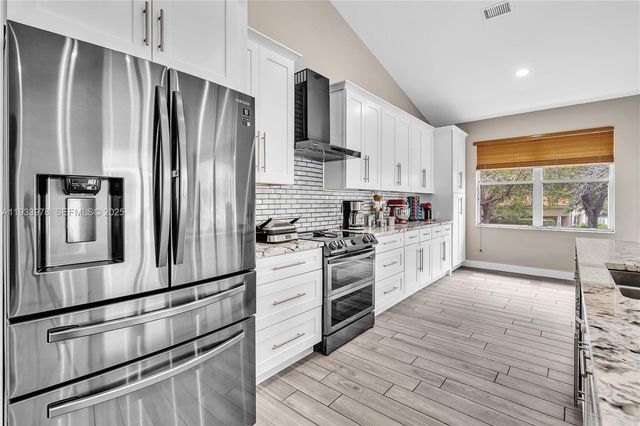 8520 Via Romana 82U, Boca Raton, FL 33496