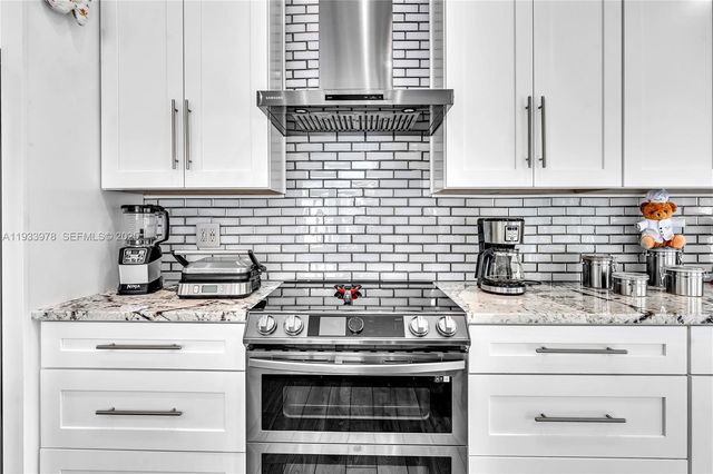 8520 Via Romana 82U, Boca Raton, FL 33496