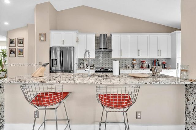 8520 Via Romana 82U, Boca Raton, FL 33496