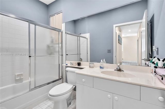 8520 Via Romana 82U, Boca Raton, FL 33496