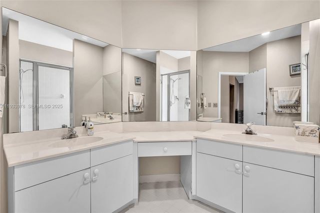 8520 Via Romana 82U, Boca Raton, FL 33496