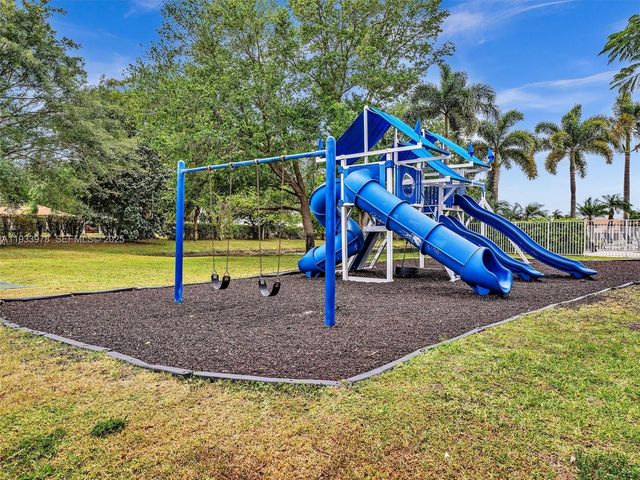 8520 Via Romana 82U, Boca Raton, FL 33496