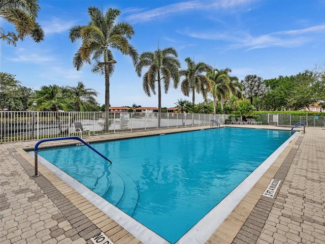 8520 Via Romana 82U, Boca Raton, FL 33496
