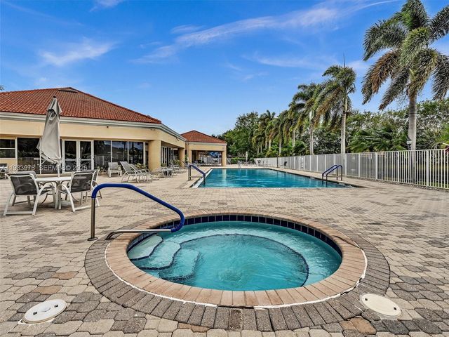 8520 Via Romana 82U, Boca Raton, FL 33496