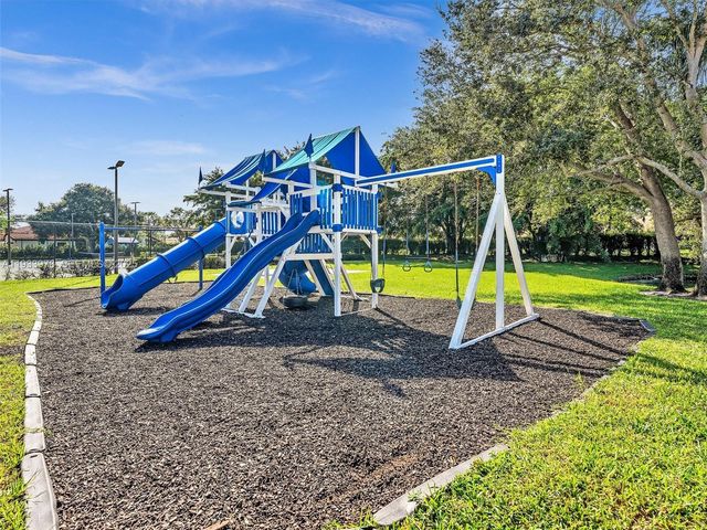 8520 Via Romana 82U, Boca Raton, FL 33496