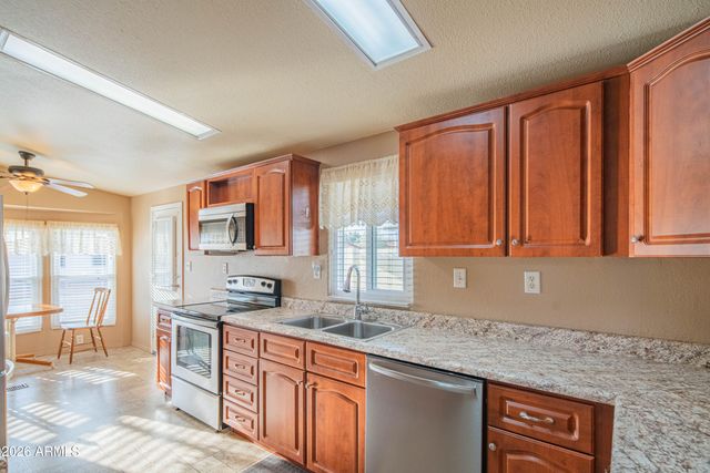 633 S 87TH Place, Mesa, AZ 85208