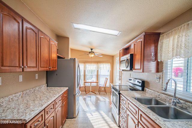 633 S 87TH Place, Mesa, AZ 85208