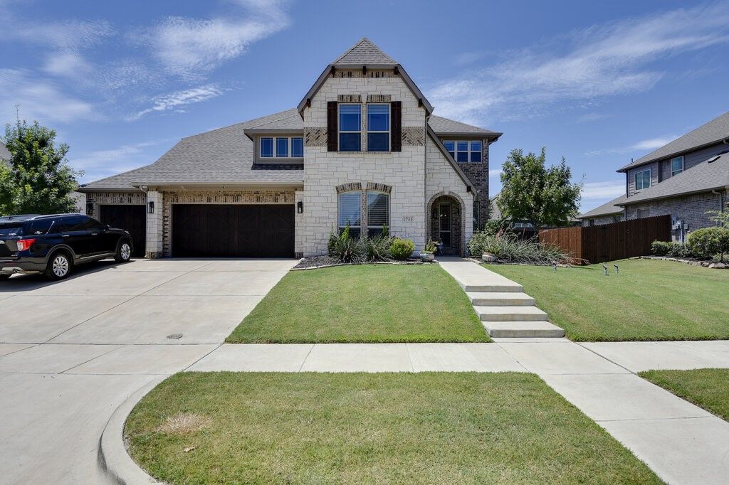 1731 Upland Road, Waxahachie, TX 75165