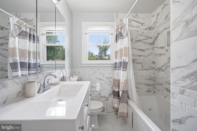 130 OAKDALE RD, Cherry Hill, NJ 08034