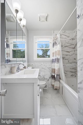 130 OAKDALE RD, Cherry Hill, NJ 08034