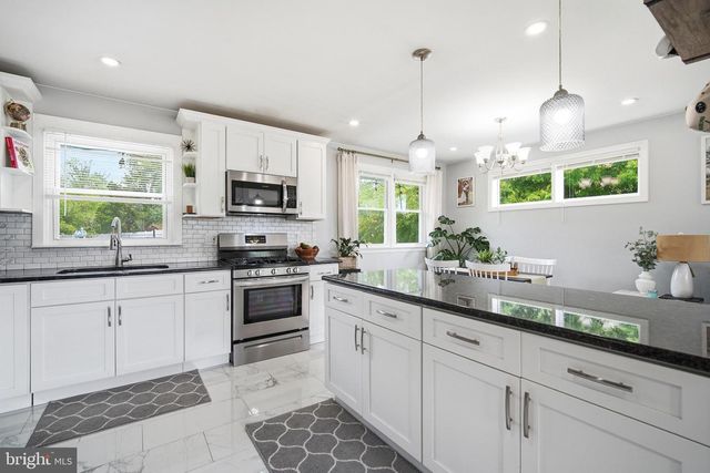 130 OAKDALE RD, Cherry Hill, NJ 08034