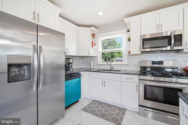 130 OAKDALE RD, Cherry Hill, NJ 08034