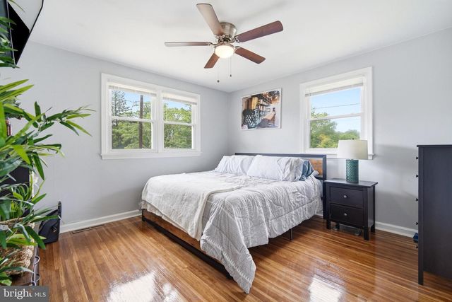 130 OAKDALE RD, Cherry Hill, NJ 08034