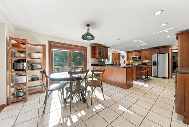 7 Cobblestone Place, Merrimack, NH 03054