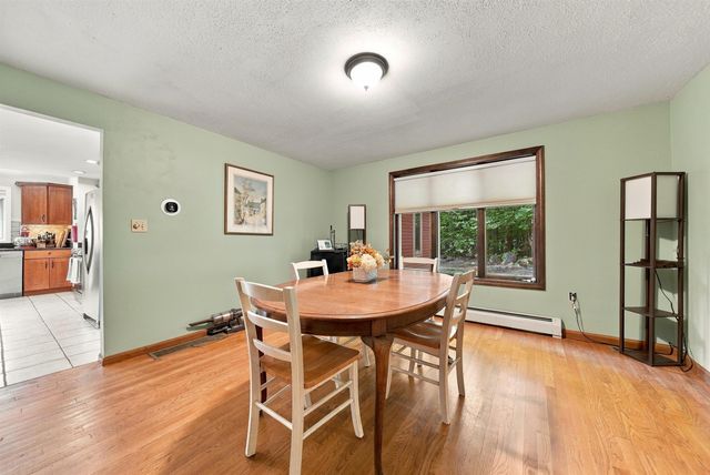 7 Cobblestone Place, Merrimack, NH 03054