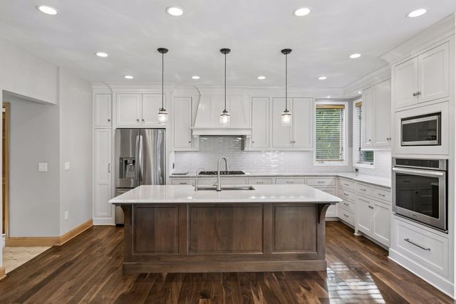 2717 87th Trail N, Brooklyn Park, MN 55443