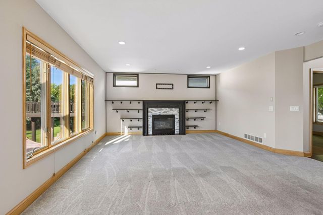 2717 87th Trail N, Brooklyn Park, MN 55443