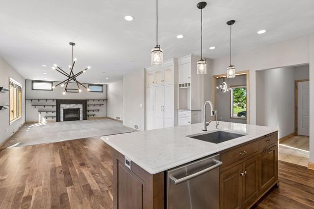 2717 87th Trail N, Brooklyn Park, MN 55443