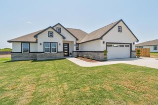 123 Bianca CIR, Del Valle, TX 78617