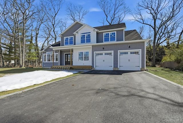1 Lotto Court, Lake Grove, NY 11755