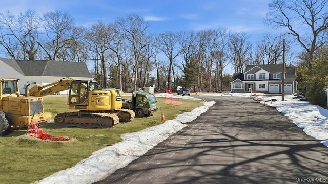 1 Lotto Court, Lake Grove, NY 11755