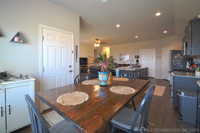 14203 N 74th East Avenue, Collinsville, OK 74021