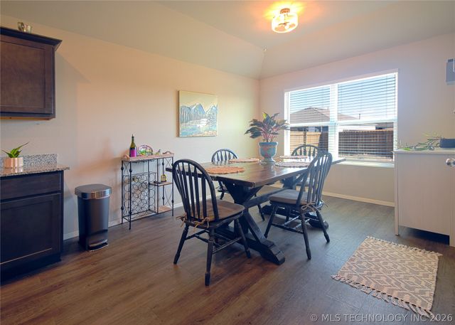 14203 N 74th East Avenue, Collinsville, OK 74021