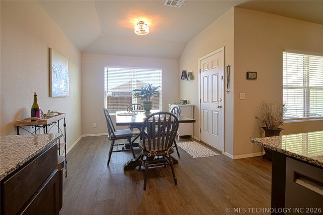 14203 N 74th East Avenue, Collinsville, OK 74021