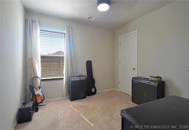 14203 N 74th East Avenue, Collinsville, OK 74021