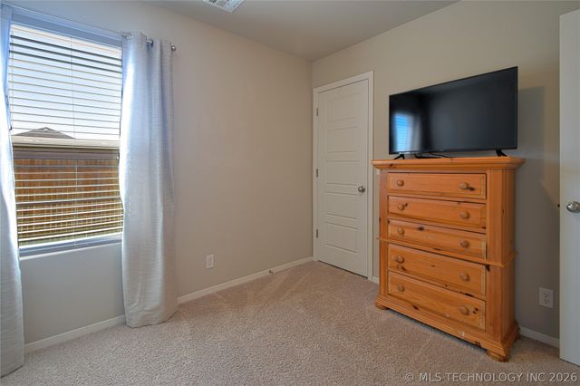 14203 N 74th East Avenue, Collinsville, OK 74021