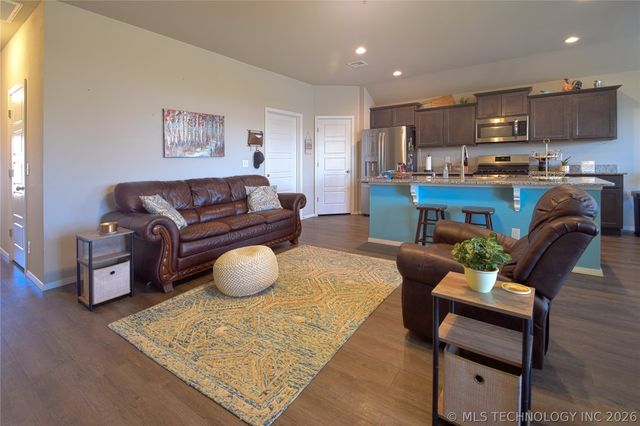 14203 N 74th East Avenue, Collinsville, OK 74021