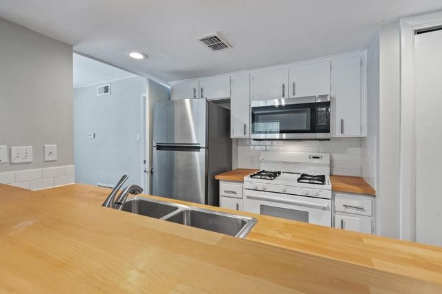 1813A Woodland Ave, Austin, TX 78741