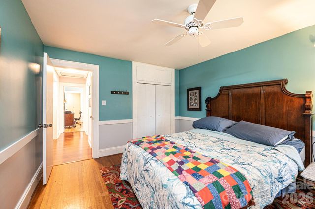 145 21st Avenue NW, Hickory, NC 28601