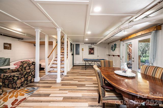 145 21st Avenue NW, Hickory, NC 28601