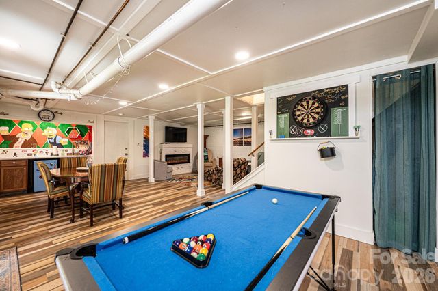 145 21st Avenue NW, Hickory, NC 28601