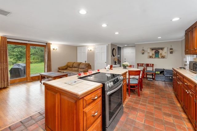 240 Mountain Road, Concord, NH 03301