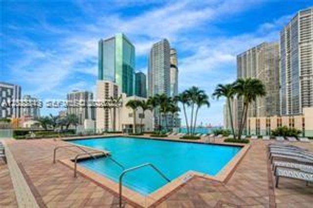 41 SE 5th St 2411, Miami, FL 33131