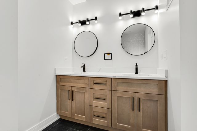 843 N Lorel Avenue, Chicago, IL 60651