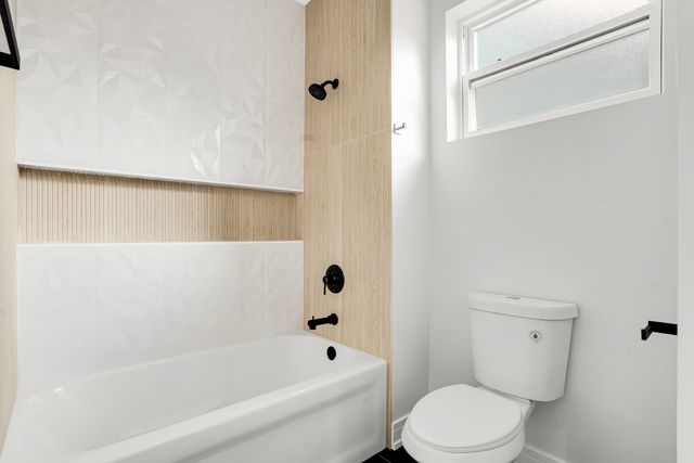 843 N Lorel Avenue, Chicago, IL 60651