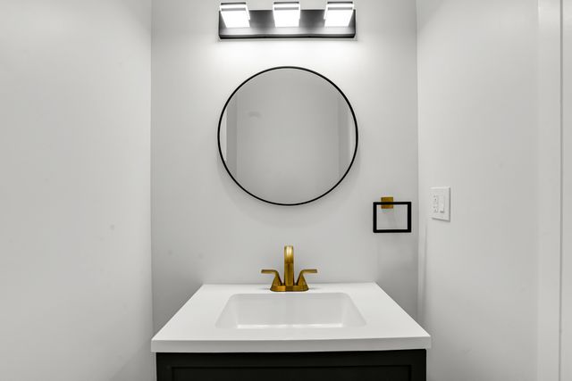 843 N Lorel Avenue, Chicago, IL 60651