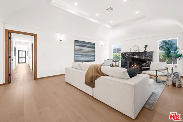 348 S Orange Drive, Los Angeles, CA 90036
