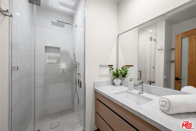348 S Orange Drive, Los Angeles, CA 90036
