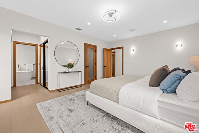 348 S Orange Drive, Los Angeles, CA 90036