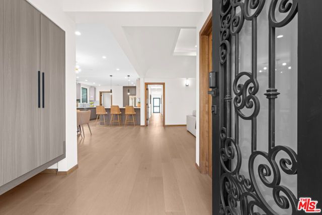 348 S Orange Drive, Los Angeles, CA 90036